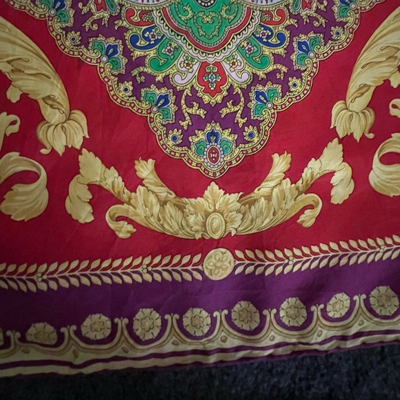 Versace 100% Silk Scarf. Hand Rolled. Multicolor. Made in Italy. 35”. - Picture 14 of 16